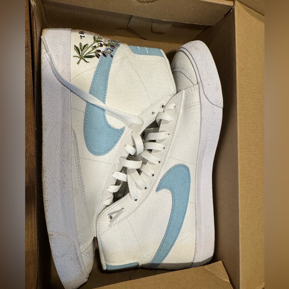 Nike Blazer ‘77 Mid Indigo-Size 11 Women/9.5 Men